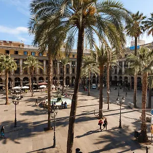 Do Placa Reial Powered By Sonder ברצלונה